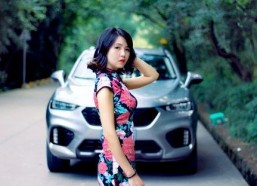 国产熟美女,魅力绽放，时尚潮流引领者